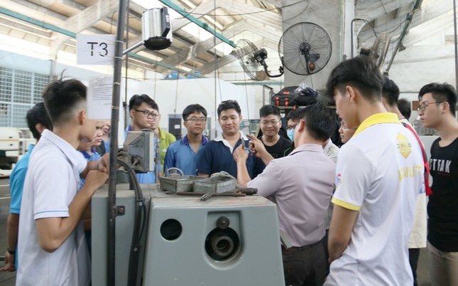Học phí trường đại học tăng kịch trần: Trường thành viên ĐHQG TP. HCM sẽ tăng mạnh ảnh 1