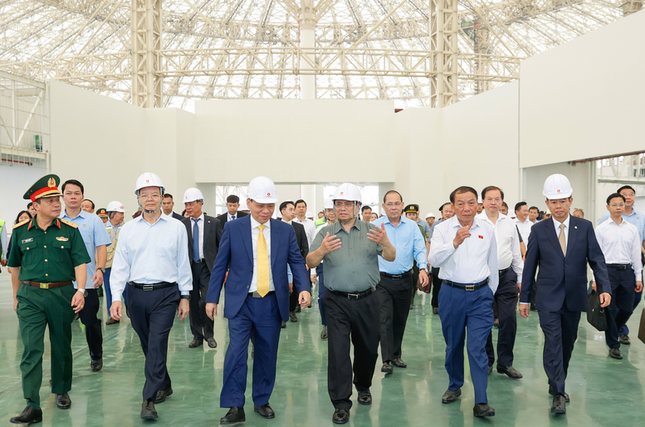 Thủ tướng Phạm Minh Chính kiểm tra tiến độ xây dựng Trung tâm Hội chợ Triển lãm Quốc gia ảnh 1