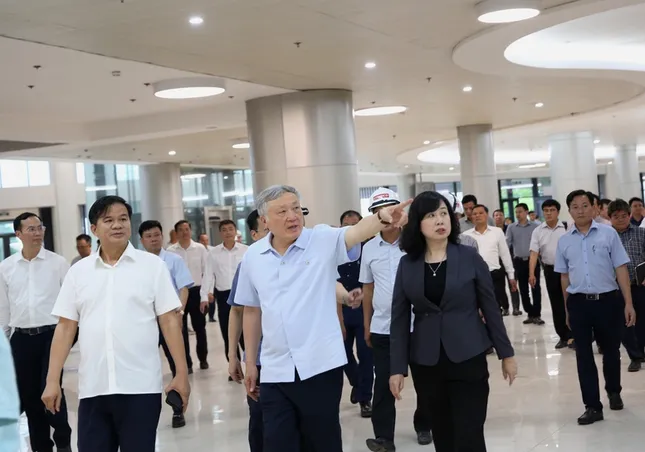 Đưa bác sĩ, nhân viên y tế tay nghề cao về Bệnh viện Bạch Mai, Việt Đức cơ sở 2- Ảnh 1. Đưa bác sĩ, nhân viên y tế tay nghề cao về Bệnh viện Bạch Mai, Việt Đức cơ sở 2- Ảnh 1.