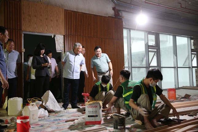 Phó Thủ tướng Thường trực Nguyễn Hòa Bình thị sát, kiểm tra dự án Bệnh viện Bạch Mai, Việt Đức cơ sở 2 ảnh 2