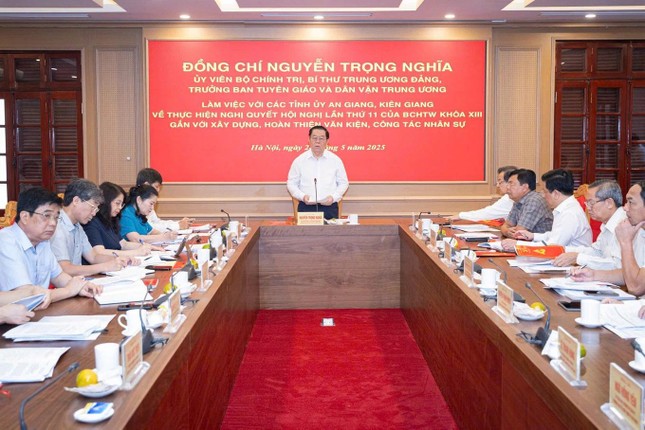 Ông Nguyễn Trọng Nghĩa họp hợp nhất 2 tỉnh Kiên Giang, An Giang ảnh 1
