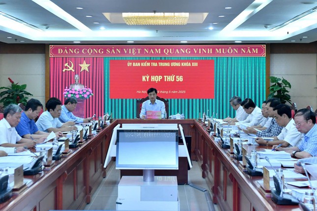 Ủy ban Kiểm tra Trung ương kỷ luật và đề nghị kỷ luật cán bộ ảnh 1