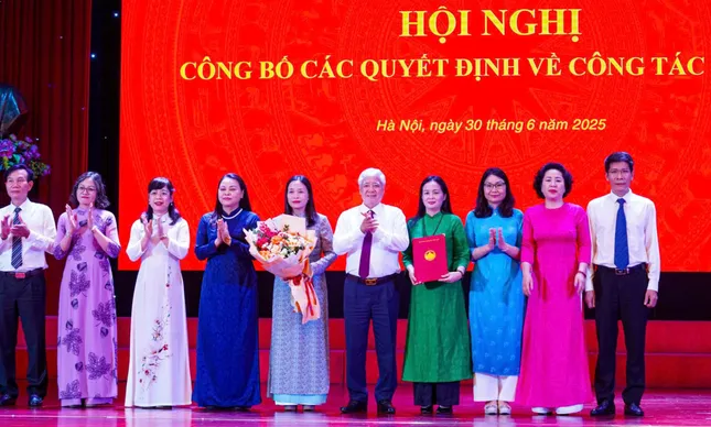 Công bố quyết định về công tác cán bộ tại Cơ quan Uỷ ban Trung ương MTTQ Việt Nam ảnh 3
