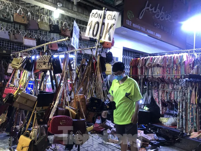 Loạt tiểu thương đóng cửa không nằm ở quy định thuế, &apos;điểm then chốt&apos; là gì? ảnh 2