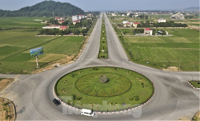 Vì sao Hà Tĩnh đề xuất chưa sắp xếp thị xã Hồng Lĩnh? ảnh 3