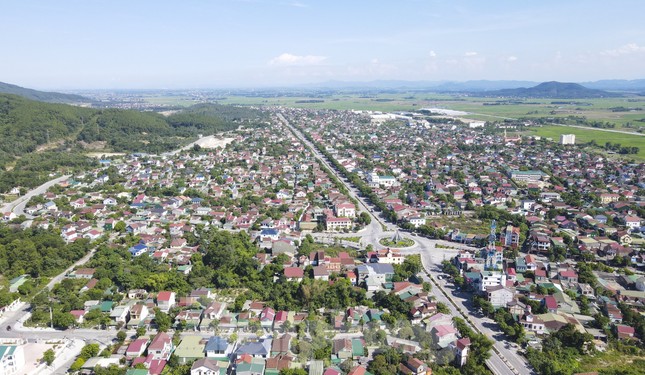 Vì sao Hà Tĩnh đề xuất chưa sắp xếp thị xã Hồng Lĩnh? ảnh 1