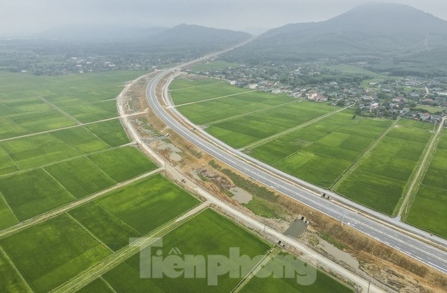 Đồng loạt khánh thành, khởi công, thông xe nhiều dự án trọng điểm ảnh 12