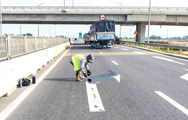 Khó hiểu biển báo địa danh ‘lạ’ trên cao tốc Hà Tĩnh ảnh 4