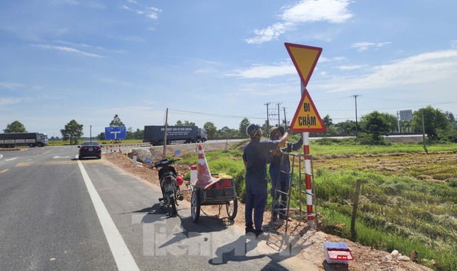 Khắc phục bất cập dọc tuyến đường dẫn lên cao tốc ở Hà Tĩnh để giảm tai nạn ảnh 7