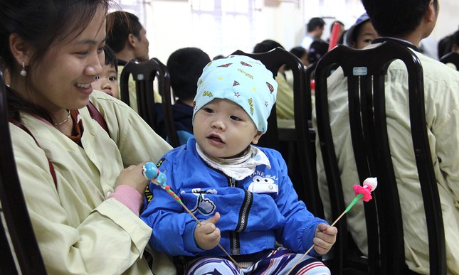 Mang niềm vui đến với các bệnh nhi tại bệnh viên Đa khoa Phố Nối ảnh 4