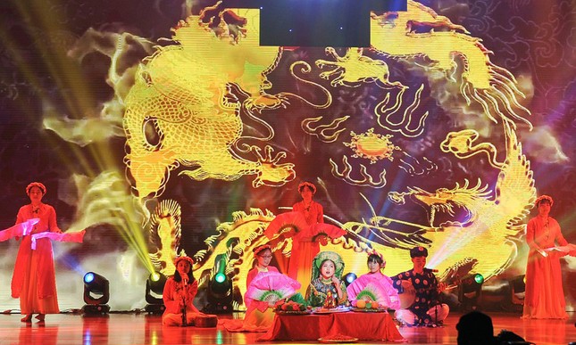 Nữ sinh mạnh mẽ bên voi Tây Nguyên trong chung kết Miss DAV 2018 ảnh 6