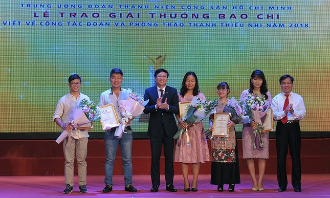 Báo Tiền Phong đạt nhiều giải cao viết về công tác Đoàn 2018 ảnh 5