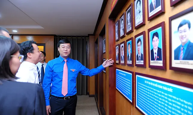 Bí thư thứ nhất T.Ư Đoàn tiếp đoàn đại biểu thanh niên Trung Quốc ảnh 3