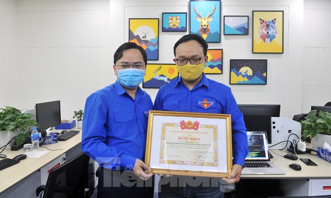 T.Ư Đoàn tặng bằng khen đội ngũ xây dựng ứng dụng NCOVI khai báo y tế ảnh 3