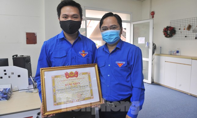 T.Ư Đoàn tặng bằng khen đội ngũ xây dựng ứng dụng NCOVI khai báo y tế ảnh 4