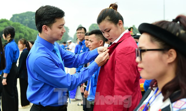 Hòa Minzy cùng 443 đại biểu được tuyên dương Thanh niên tiên tiến làm theo lời Bác lần thứ VIII năm 2025 ảnh 3