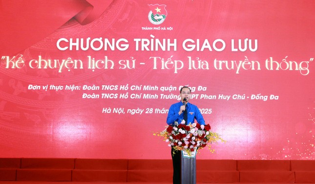 NSND Quang Thọ mang 'cung đàn mùa xuân' tiếp lửa Gen Z ảnh 1