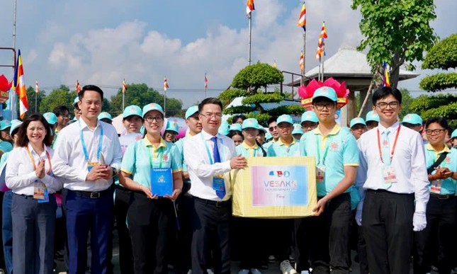 Gần 600 thanh niên tình nguyện phục vụ Đại lễ Vesak 2025 ảnh 1