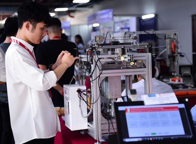Robot chạy theo người, UAV lấy cảm hứng từ cò trắng Việt Nam ảnh 6