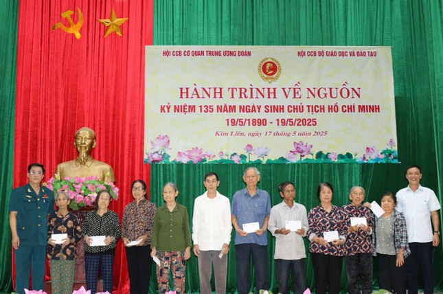 Hội Cựu chiến binh cơ quan T.Ư Đoàn tổ chức hành trình về nguồn tại Nghệ An ảnh 3