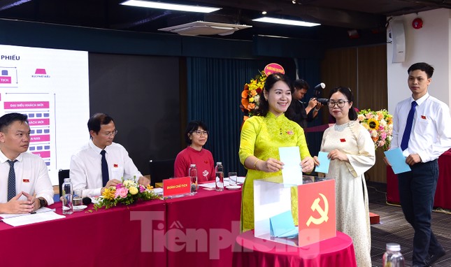 Cơ chế khuyến khích cán bộ, đảng viên luôn nghĩ đến đổi mới, sáng tạo ảnh 11