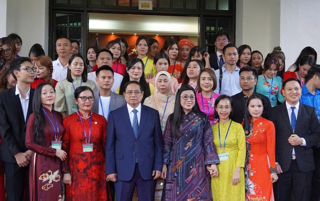 マレーシアの博士課程の学生の写真5をランダムクリックから