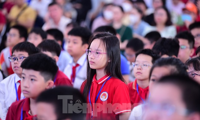 Hai học sinh lớp 8 thiết kế sản phẩm AI giải quyết ùn tắc giao thông ảnh 8
