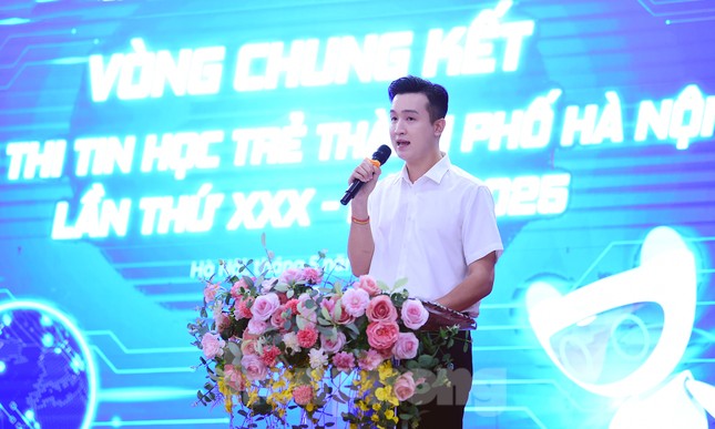 Hai học sinh lớp 8 thiết kế sản phẩm AI giải quyết ùn tắc giao thông ảnh 11