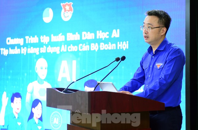 Trí thức trẻ Việt Nam ghi danh trên thế giới &apos;đứng lớp&apos; Bình dân học AI ảnh 2