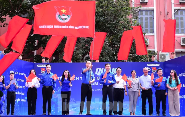 Tuổi trẻ Hà Nội ra quân 10 đội hình tình nguyện chuyên trong Chiến dịch Hè 2025 ảnh 2