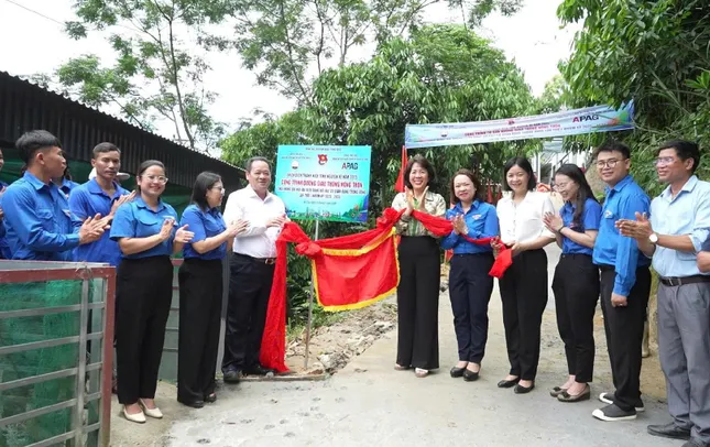 Phòng tin học khang trang cho học trò vùng cao ảnh 3