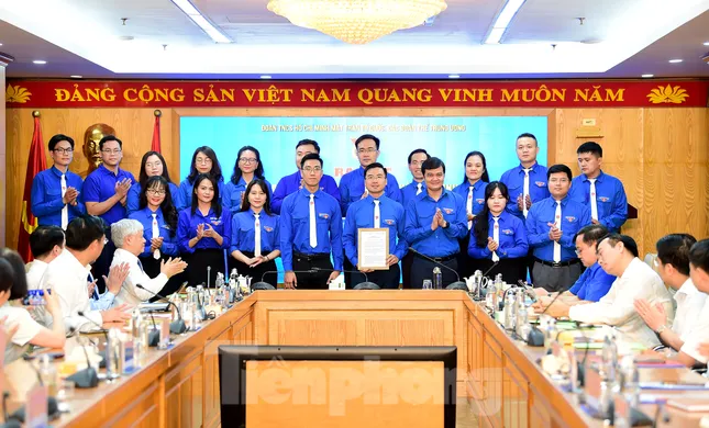 Anh Nguyễn Nhất Linh được chỉ định làm Bí thư Đoàn Thanh niên Mặt trận Tổ quốc, các đoàn thể Trung ương ảnh 2