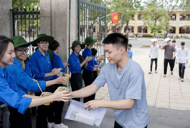 Đón tiếp sĩ tử như con em trong nhà ảnh 2