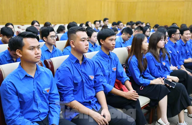Làm chủ &apos;trận địa&apos;, bảo vệ vững chắc nền tảng tư tưởng của Đảng ảnh 4