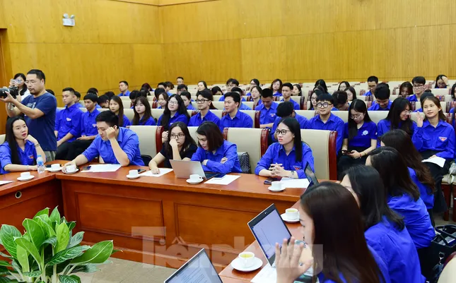 Làm chủ &apos;trận địa&apos;, bảo vệ vững chắc nền tảng tư tưởng của Đảng ảnh 6
