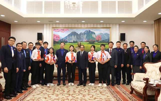 Bí thư Trung ương Đoàn tiếp kiến Ủy viên Bộ Chính trị, Thường trực Ban Bí thư T.Ư Đảng, Phó Chủ tịch nước Lào ảnh 3