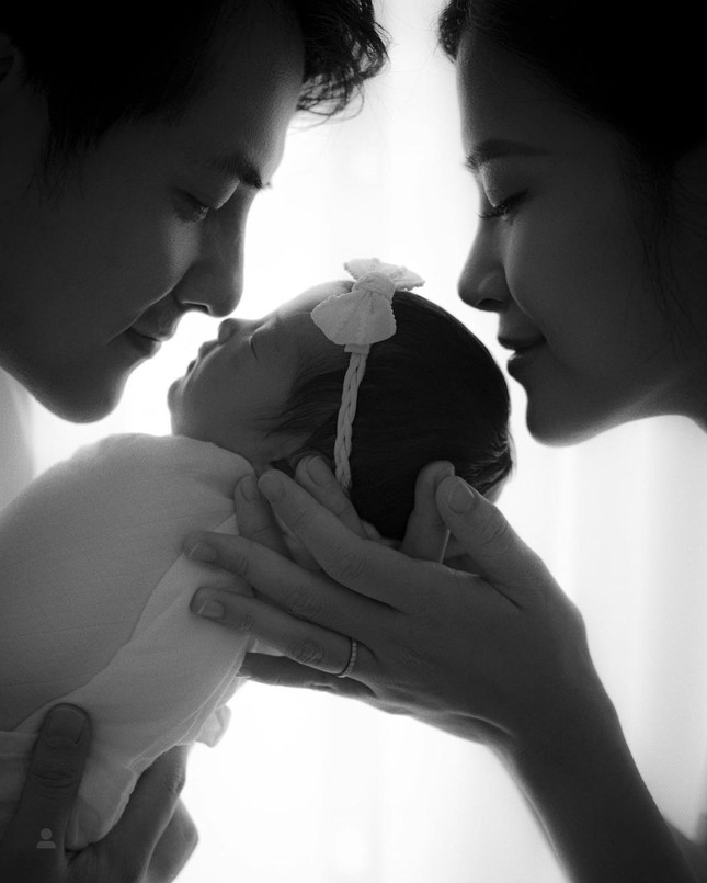 Câu chuyện tình “cổ tích giữa đời thường” Đông Nhi- Ông Cao Thắng ảnh 13
