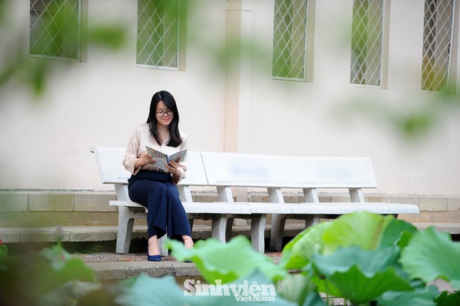 Bảng thành tích “khủng” của nữ sinh ĐH Ngoại ngữ ảnh 7