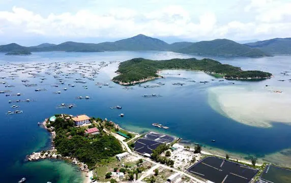 Khánh Hòa lập 3 tổ công tác đặc biệt gỡ vướng cho doanh nghiệp, tăng tốc giải ngân ảnh 2
