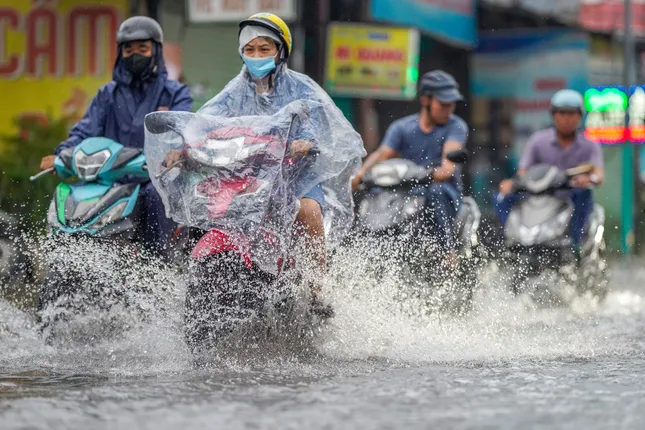 Diễn biến đợt mưa lớn diện rộng ở TPHCM những ngày tới ảnh 3