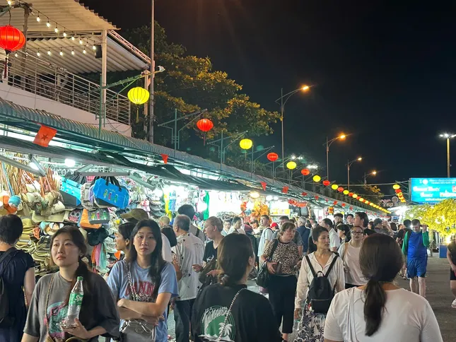 Khách nói &apos;run sợ&apos; khi đến Nha Trang bị cùm khóa xe, CSGT nói gì? ảnh 2