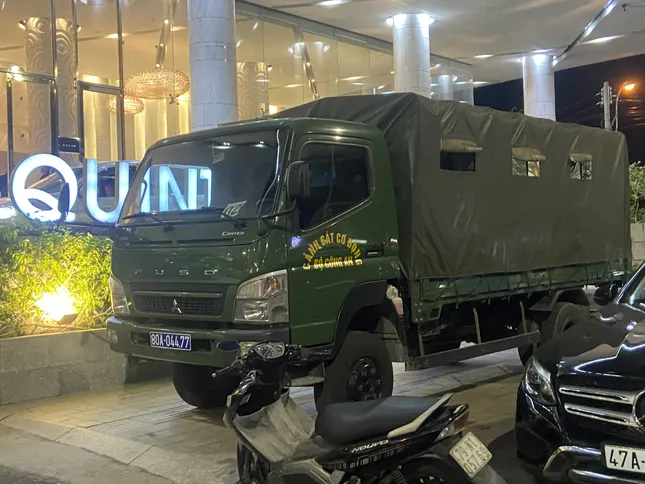 Bộ Công an khám xét khách sạn 5 sao ở Nha Trang ảnh 2