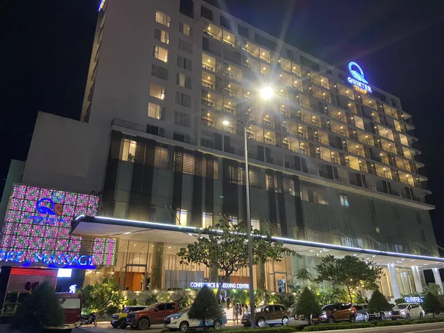 Bộ Công an khám xét khách sạn 5 sao ở Nha Trang ảnh 1