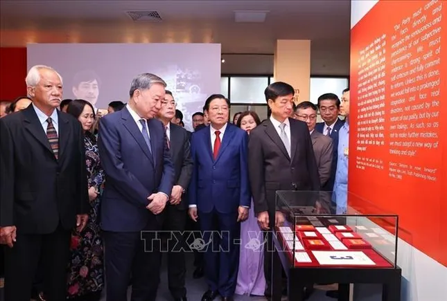 Tổng Bí thư Tô Lâm dự khai mạc Triển lãm &apos;Tổng Bí thư Nguyễn Văn Linh - Cuộc đời và sự nghiệp&apos; ảnh 6