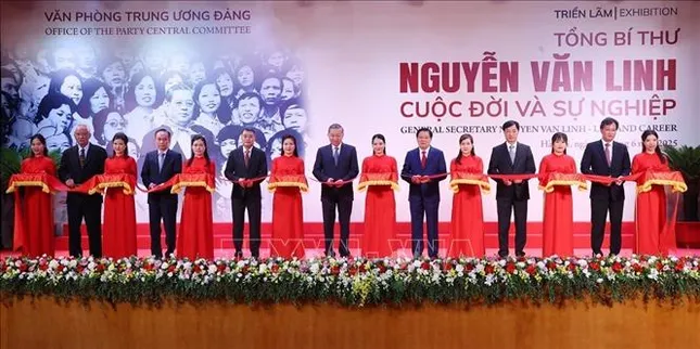 Tổng Bí thư Tô Lâm dự khai mạc Triển lãm &apos;Tổng Bí thư Nguyễn Văn Linh - Cuộc đời và sự nghiệp&apos; ảnh 1