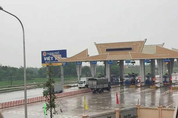Ông chủ 'Út trọc' Đinh Ngọc Hệ với loạt dự án BOT ảnh 2