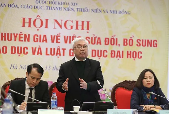 Tin “hot” giáo dục: Miễn học phí sinh viên sư phạm, cần bỏ ngay? ảnh 1