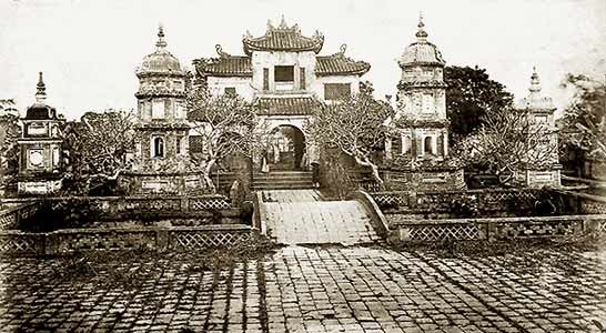 Nhà thờ lớn Hà Nội được xây trong khu đất xưa của ngôi chùa nào?