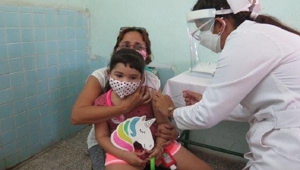 Vaccine COVID-19 nào được WHO khuyến nghị dùng cho trẻ em 12-15 tuổi?