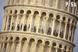 Ai từng ra lệnh “dựng thẳng tháp nghiêng Pisa” ?